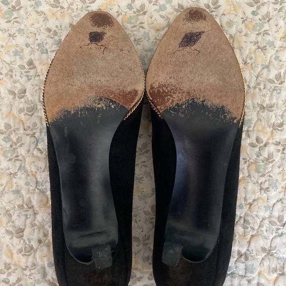 Vintage Stuart Weitzman • Black Heels Detailed With Gold Chains 🖤 - Picture 8 of 8